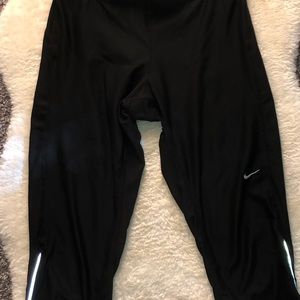 Womens quarter length leggings Nike